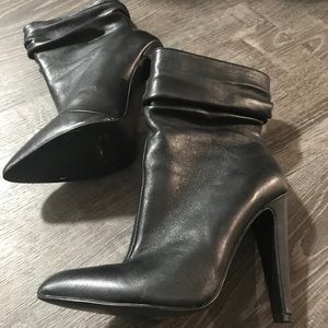 Black heeled Steve Madden Boots